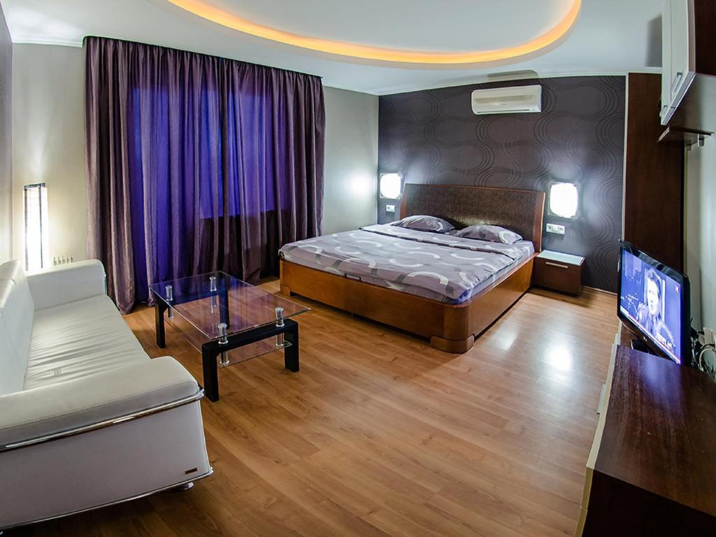 Hotrent City Kiev Bagian luar foto